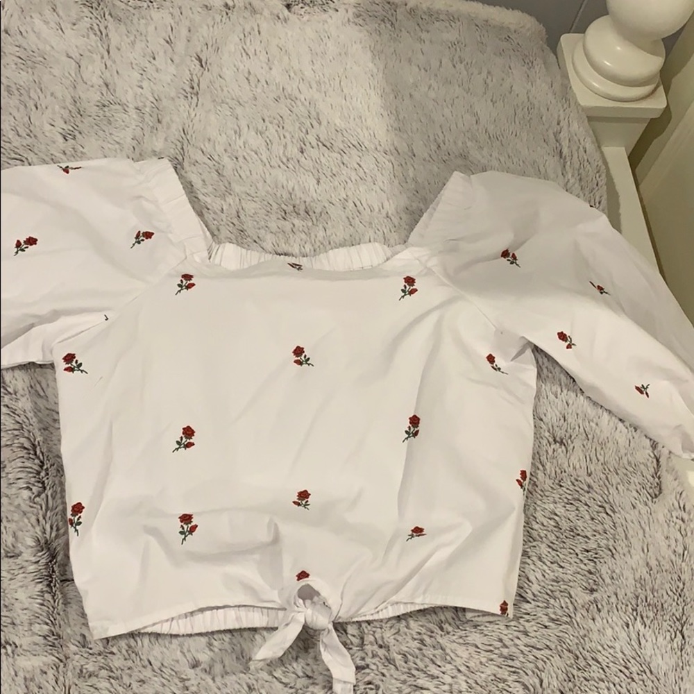 Forever 21 Peasent Style Crop Top w/ Rose Pattern